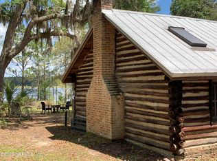 119 Lakeview Rd, Hawthorne, FL 32640