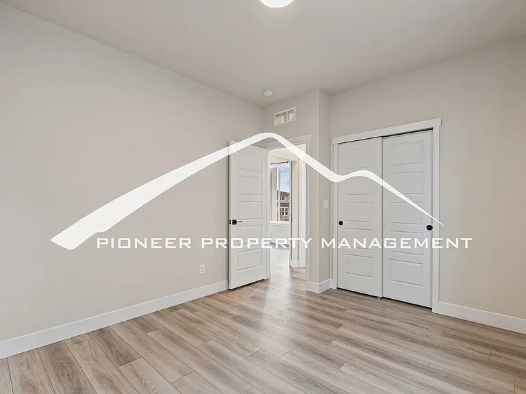 9304 Bugaboo Dr — Photo 36