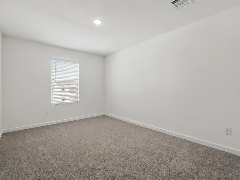 2238 Maple Ridge Dr — Photo 17