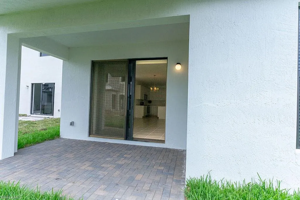 2 bed, 2.0 bath, 1366 sqft, $2,375 — Photo 4
