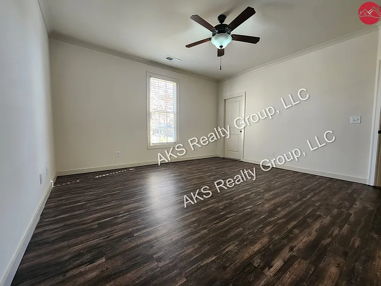 4613 Riverview Dr — Photo 8