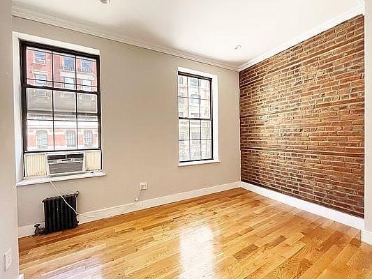 4th image of 70 University Pl APT 4