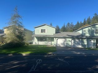 1054 Wall St, North Bend, OR 97459