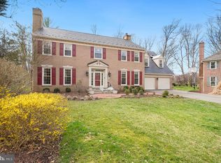 10 Meyer Point Ct, Potomac, MD 20854