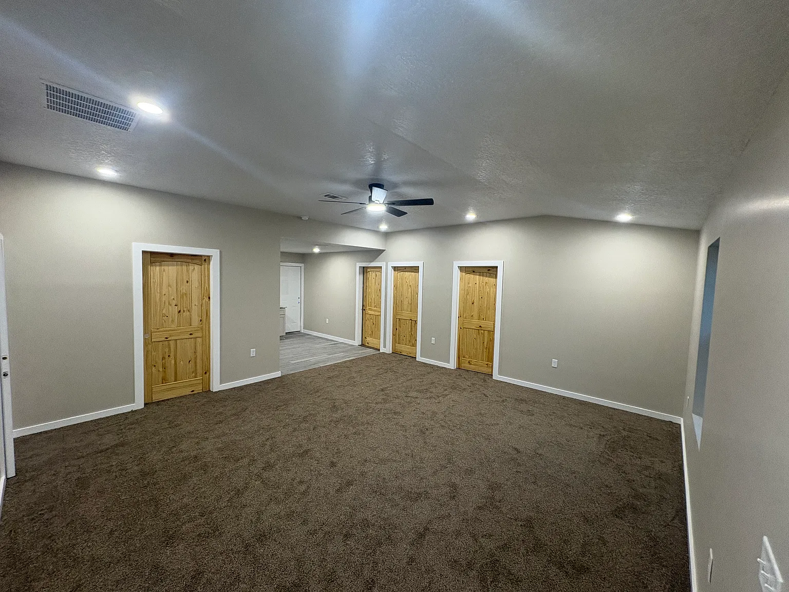 W 5th St, Hilliard — Photo 3