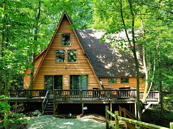 365 Zermatt Dr, Boswell, PA 15531