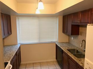 720 Oaks Plantation Dr #Q3-1, Jacksonville, FL 32211