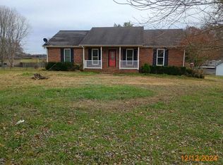 2865 Groves Ln, Portland, TN 37148