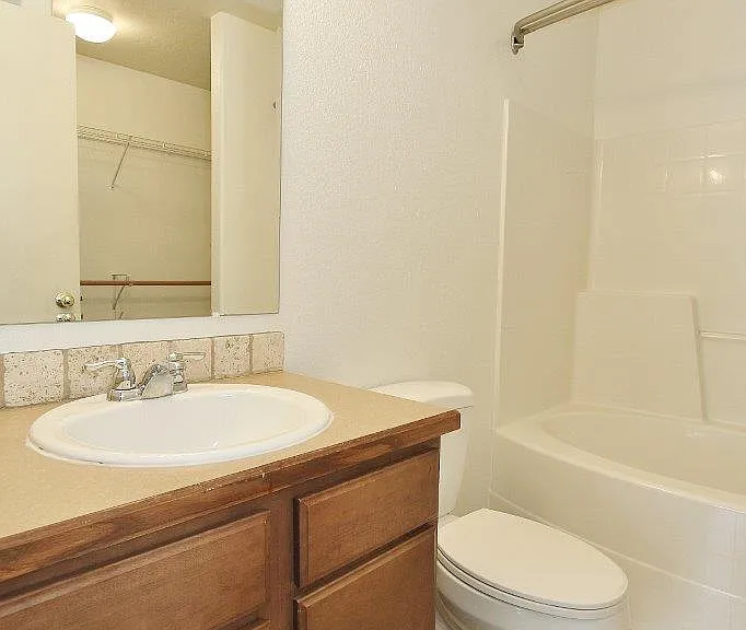 1208 N Cheshire Dr — Photo 14