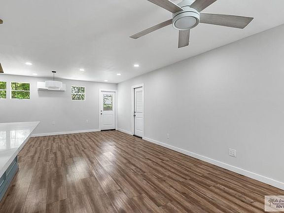 5th image of 344 Fairfax St
