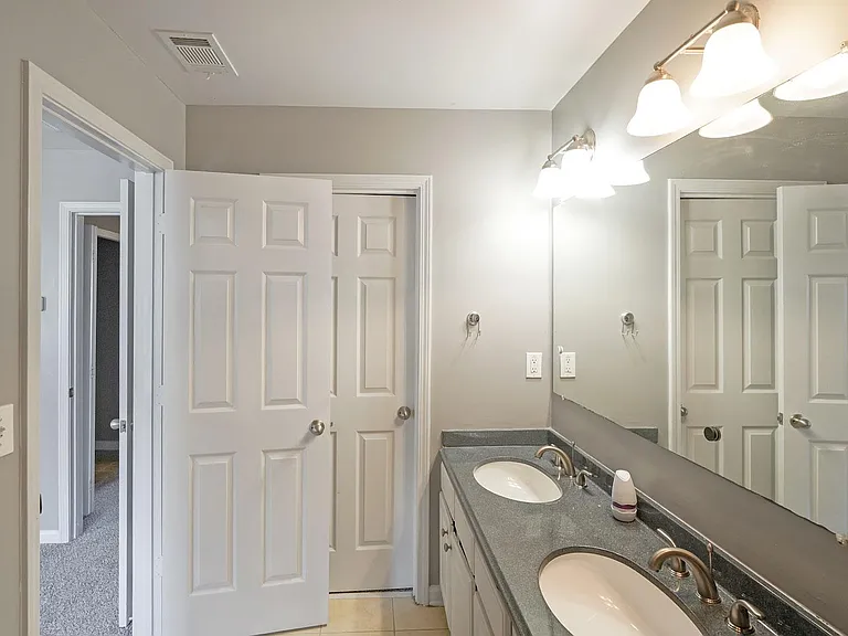 2217 Landing Walk Dr — Photo 17