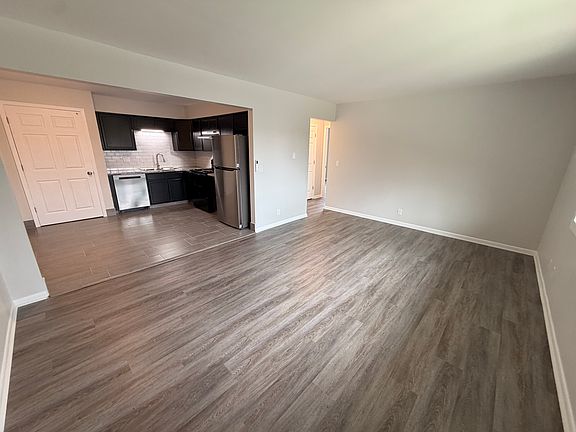 5th image of 138 Flintridge Dr #5