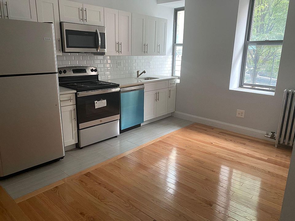 2nd image of 212 E 182nd St