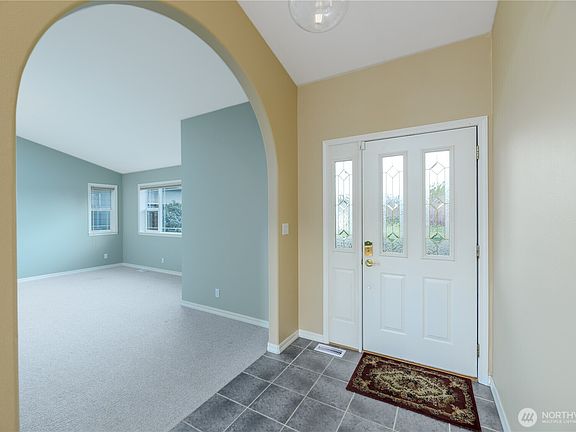5th image of 222 Strawberry Field Drive