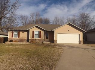 2471 W Roxbury St, Springfield, MO 65807