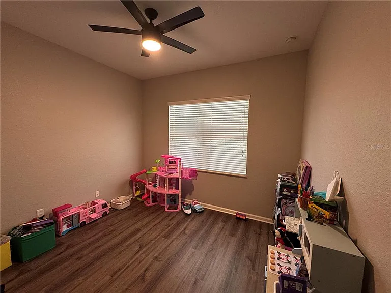6811 Helmsley Cir — Photo 12