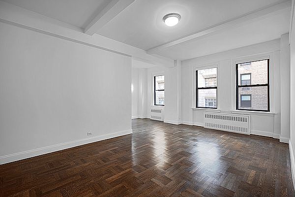 1st image of 12 E 86th St #508