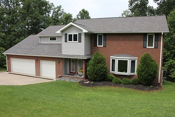 1st image of 7625 Rosemary Ln