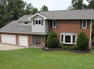7625 Rosemary Ln, Athens, OH