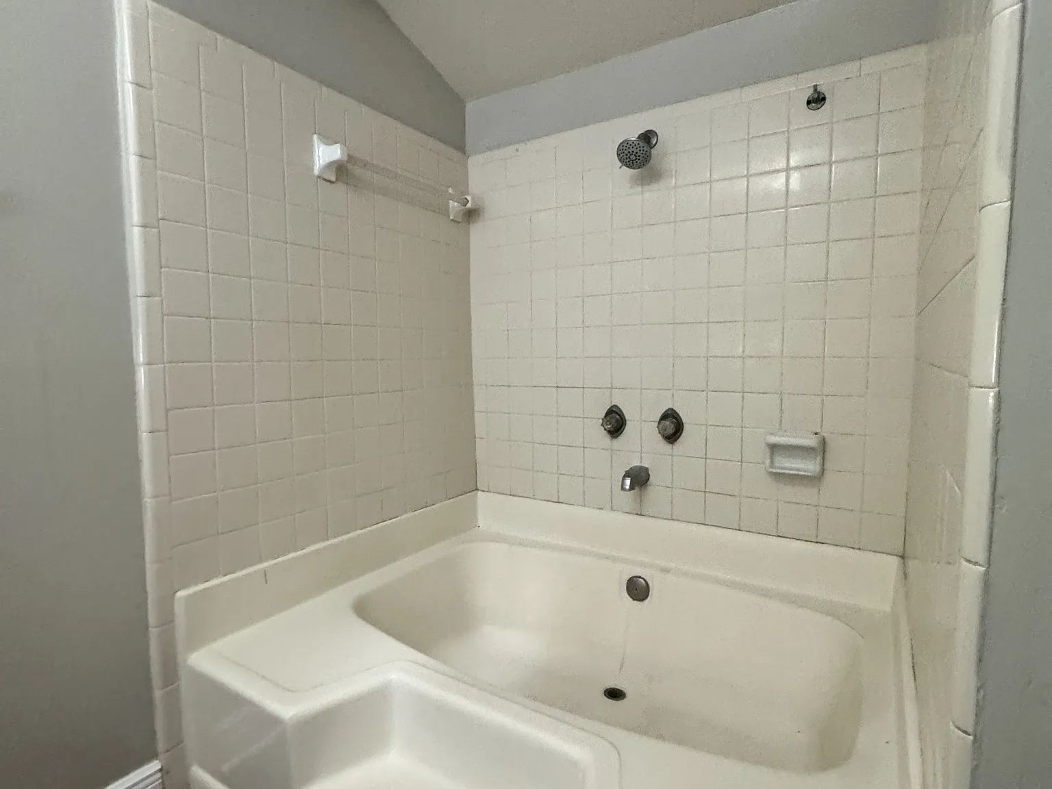 1211 Stone Greene Ct - 1211 — Photo 3