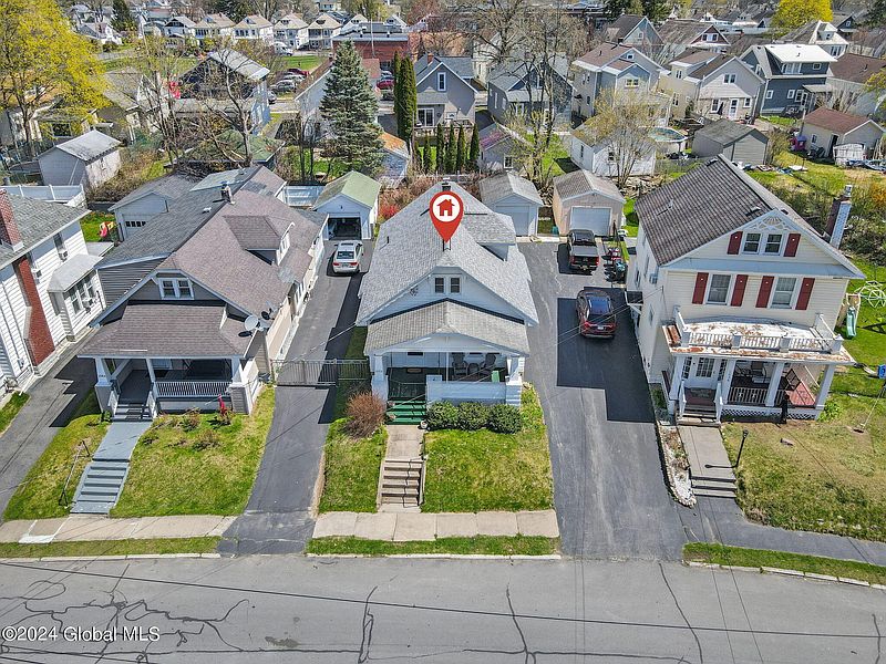 3rd image of 1060 Lexington Avenue