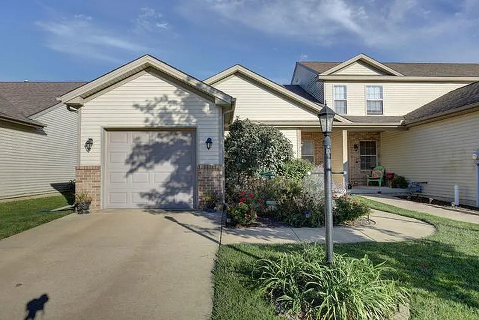 1416 Bluegrass Ln photo 1