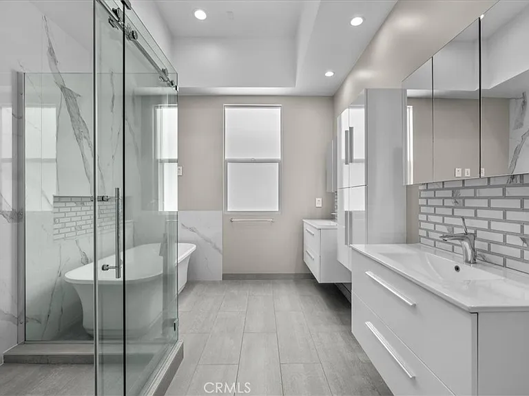 2415 Carnegie Ln #C — Photo 24