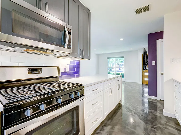 3100 Ray Wood Dr — Photo 6