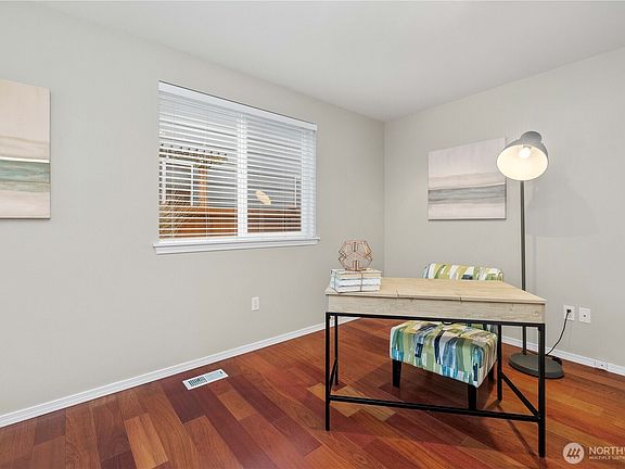 4th image of 25909 163rd Avenue SE