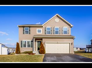 2441 Crystal Clear Dr, Hanover, PA 17331