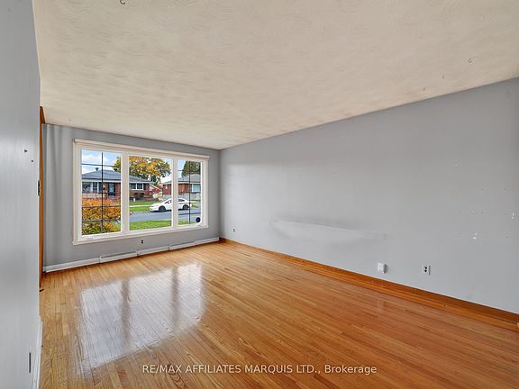 3rd image of 420 Anthony St