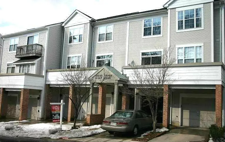 10225 Cove Ledge Ct — Photo 1