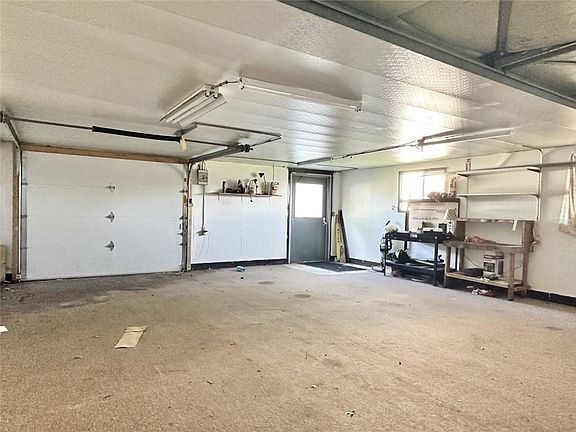3rd image of 808 Kumler St