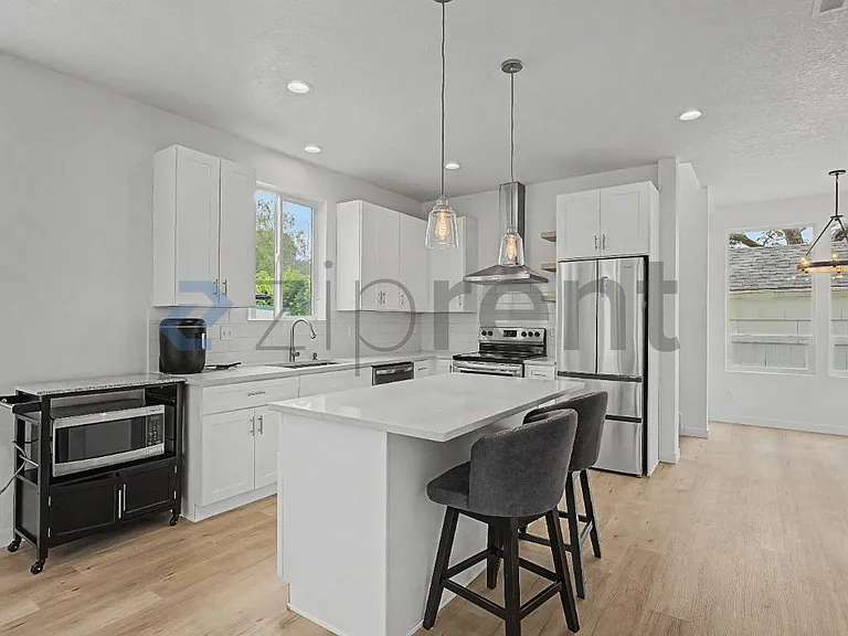 7750 SE 57th Ave — Photo 7