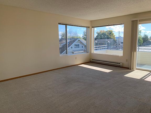 Livingroom and balcony