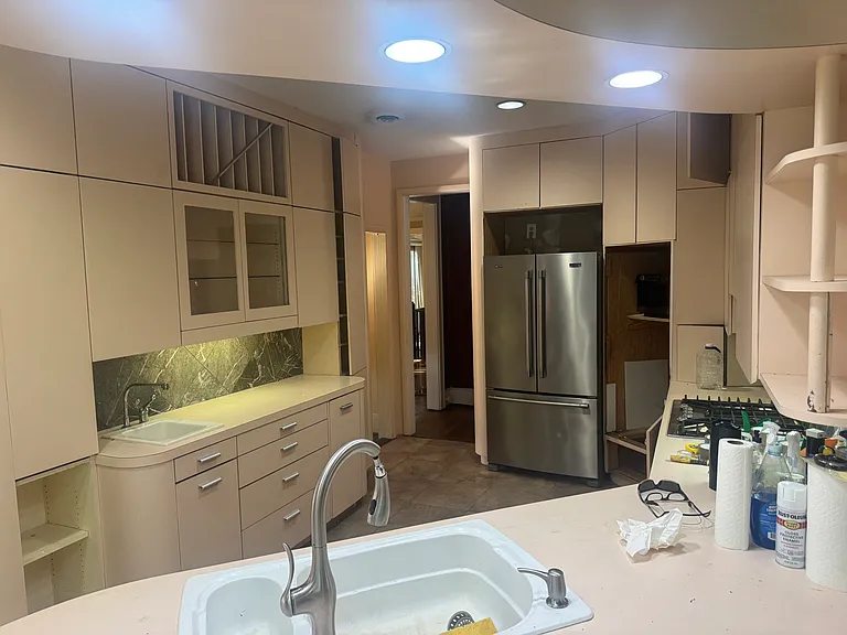 534 Santee Ave #534 — Photo 8