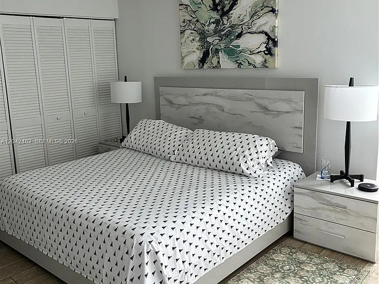 2000 NE 135th St #710 — Photo 11