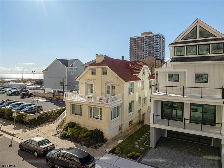 104 S Oakland Ave — Photo 56