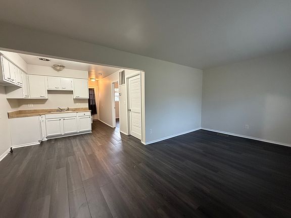 4th image of 831 Montie Rd #4