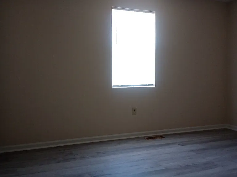 2900 Lullwater Dr — Photo 14