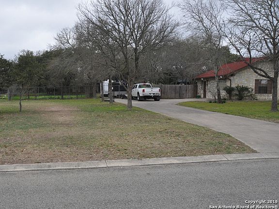 3rd image of 234 Bentwood Dr