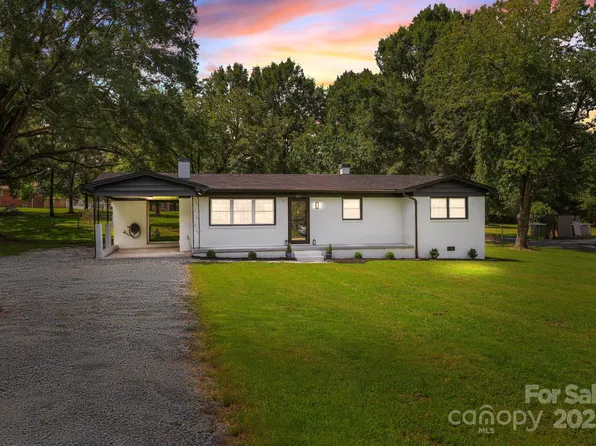 2162 Marwood Ln, Albemarle, NC 28001