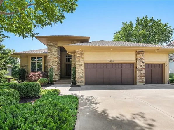11628 S Lewis Dr, Olathe, KS 66061