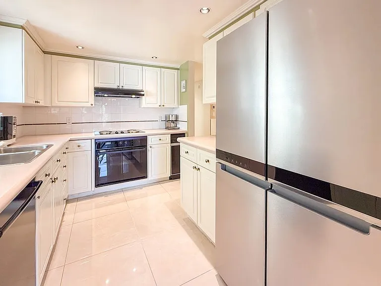 1520 Harwood St #302 — Photo 14
