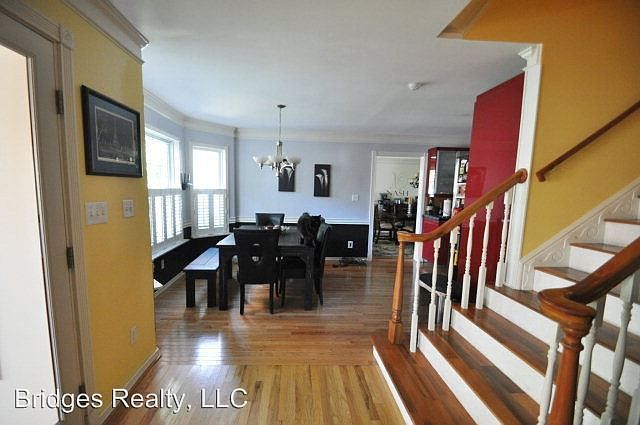 1st image of 285 Ashbrook Dr