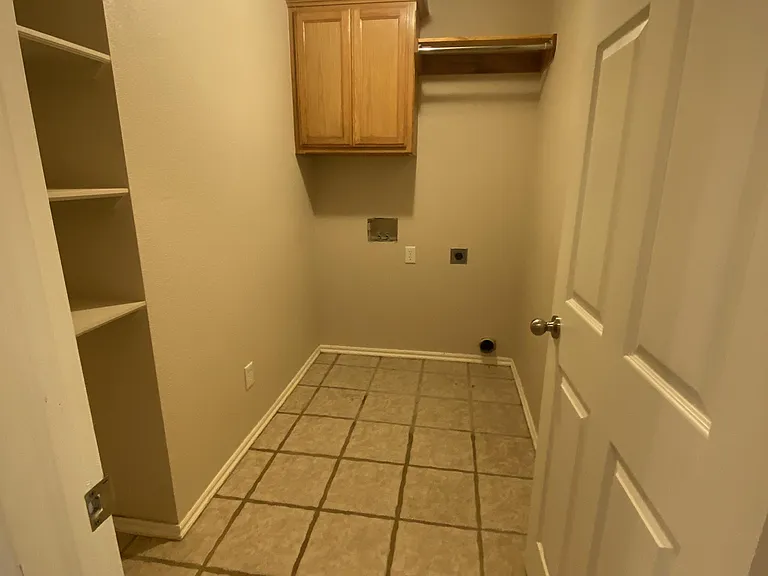 4100 Applegate Dr — Photo 9