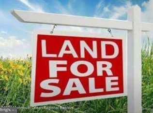 13 Magner Ave, Barnegat, NJ 08005