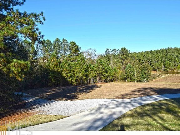 3rd image of 329 Brook Hollow Ln