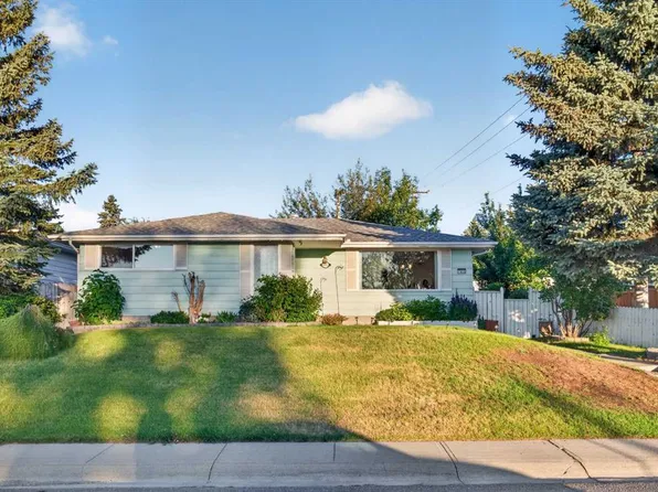 7035 E Huntercrest Rd NW, Calgary, AB T2K 4J9