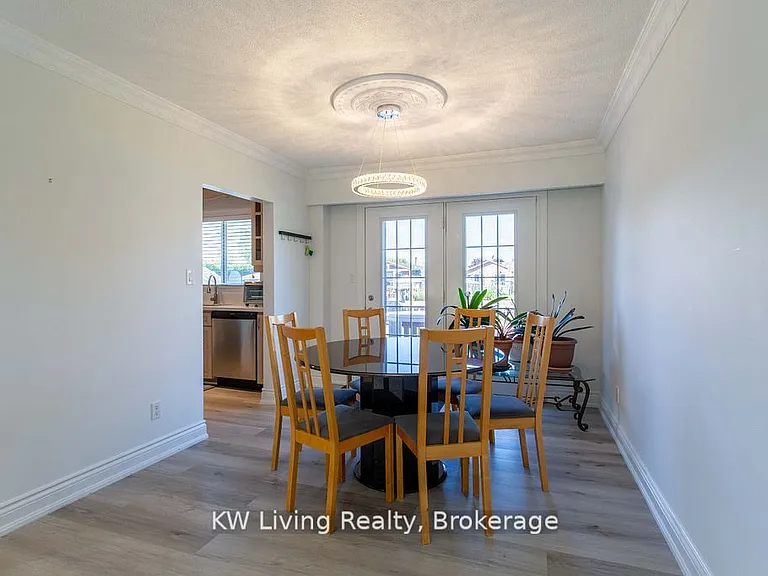 702 Lake Dr S — Photo 17